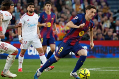 Raphinha 'chắp cánh' cho Barca với cú hat-trick thứ 3 trong sự nghiệp